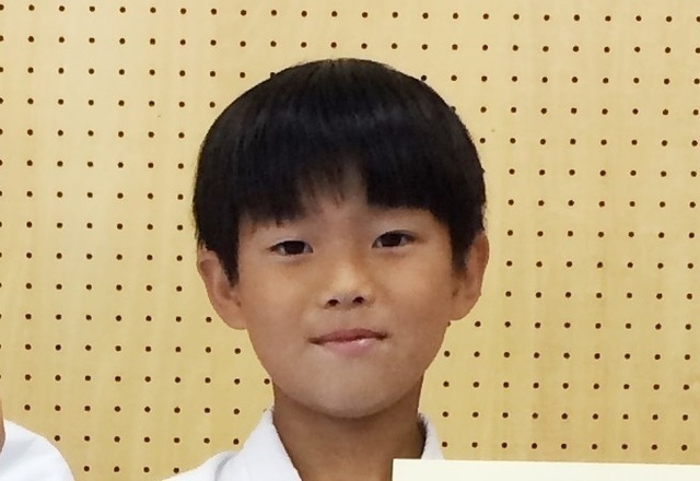 林　颯希